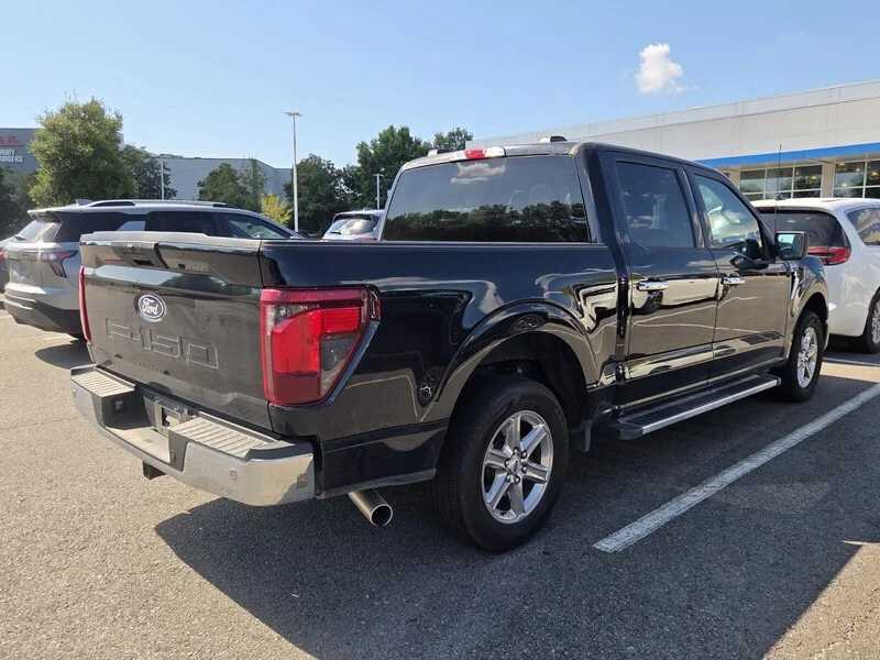 Used 2025 Black Metallic FORD XLT image 4
