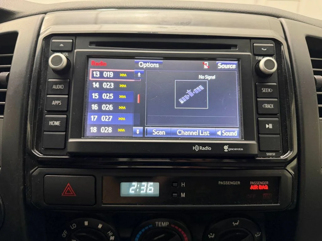 Used 2014 Super White Toyota Base V6 (A5) image 25