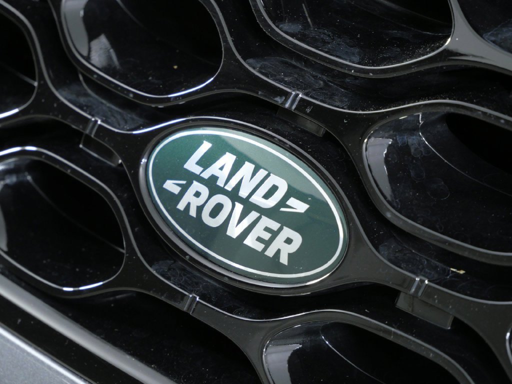 Used 2024 Gray Land Rover S image 5