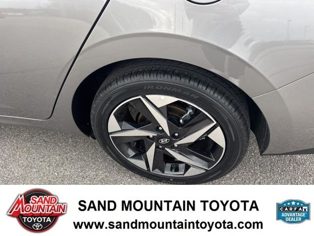 2023 Hyundai Elantra SEL - Photo 10