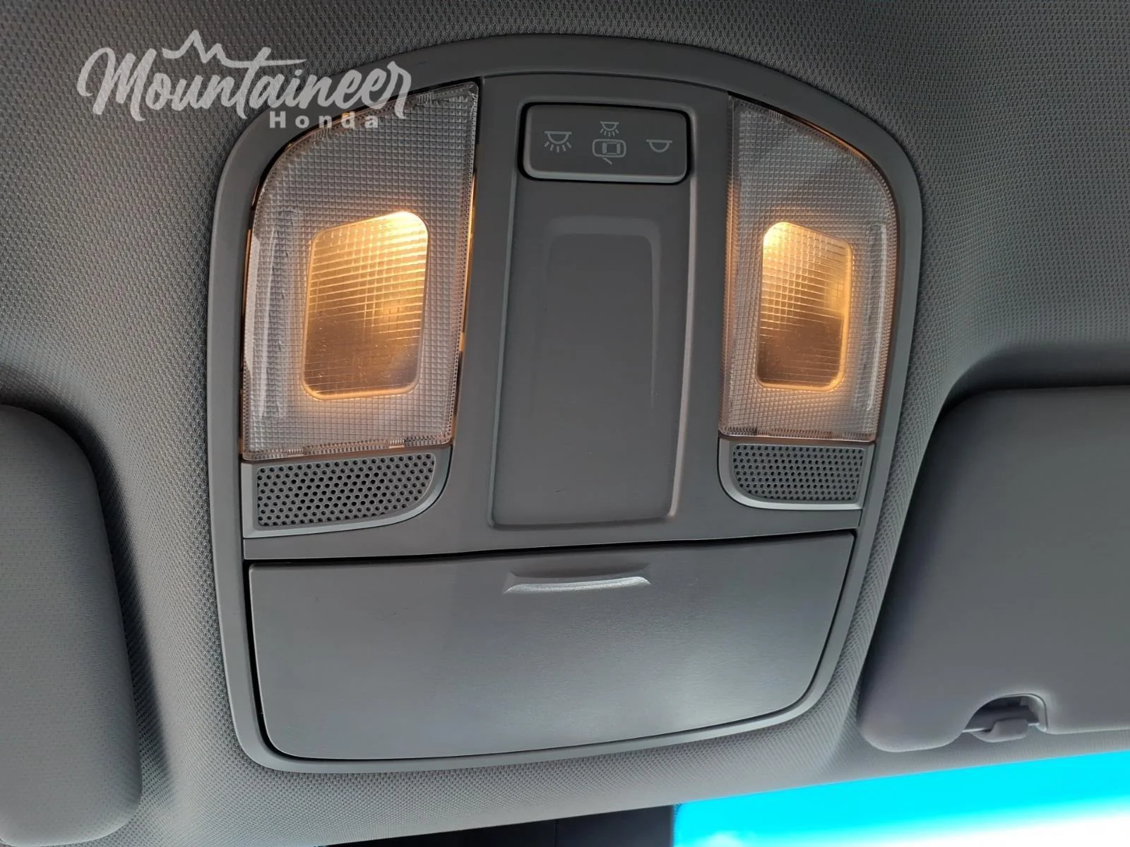Used 2019 Aqua Blue Hyundai Value image 35