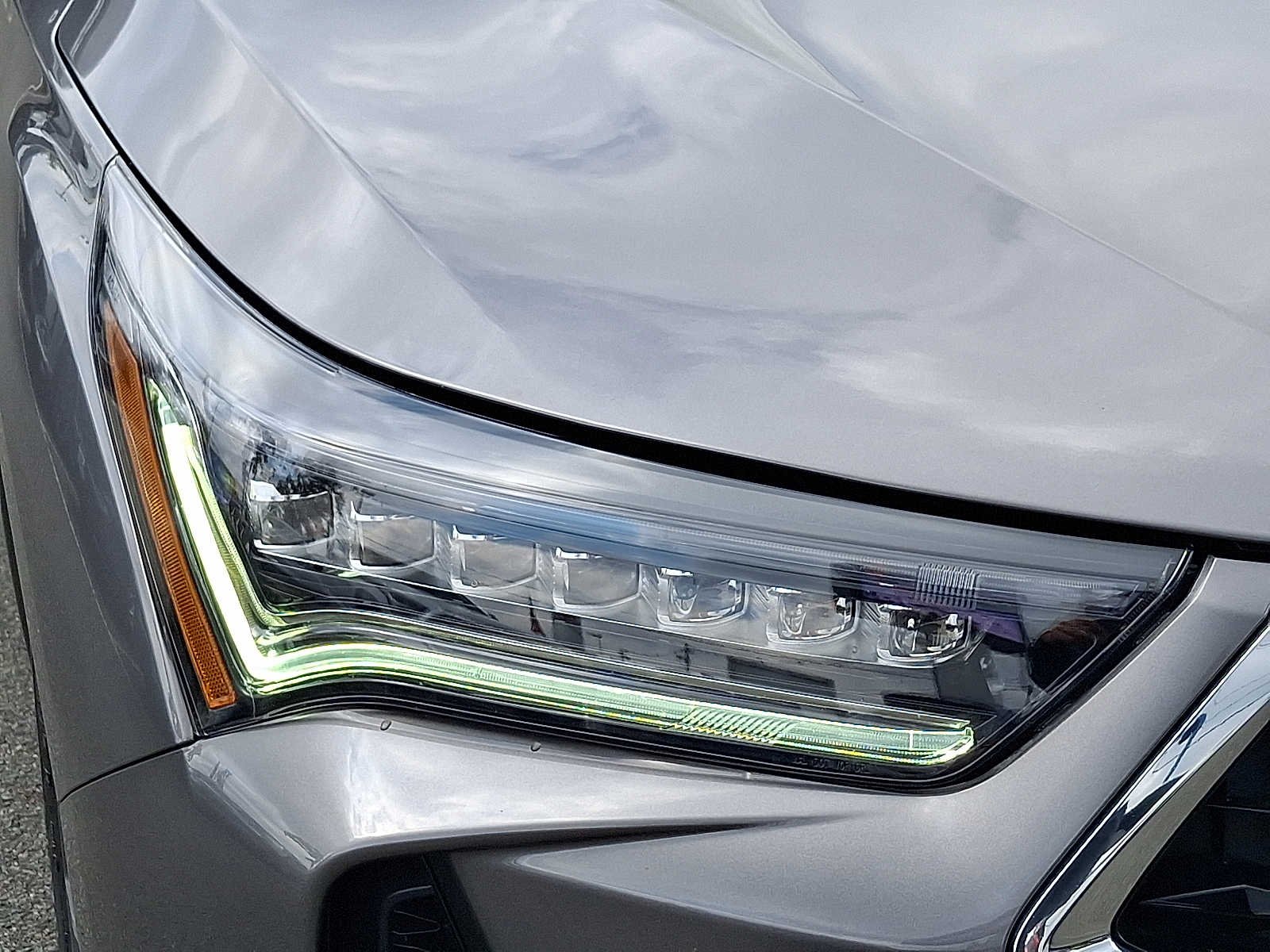 Certified Used 2023 Liquid Carbon Metallic Acura SH-AWD TECH image 9