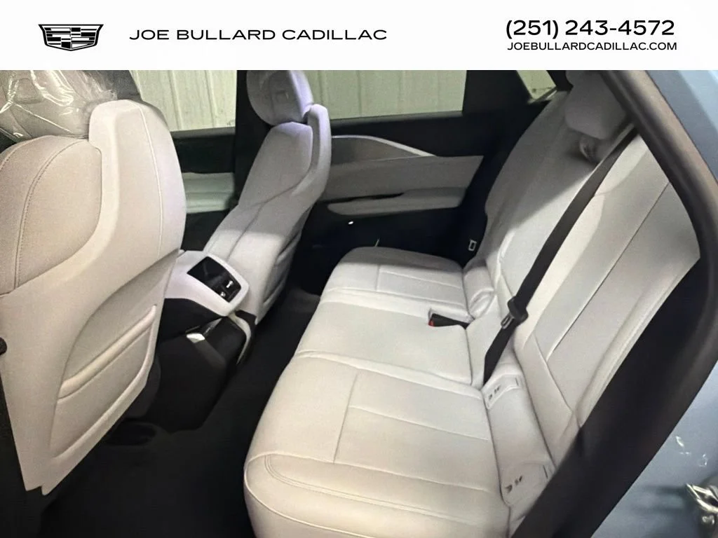 2027 Cadillac LYRIQ Luxury - Photo 19