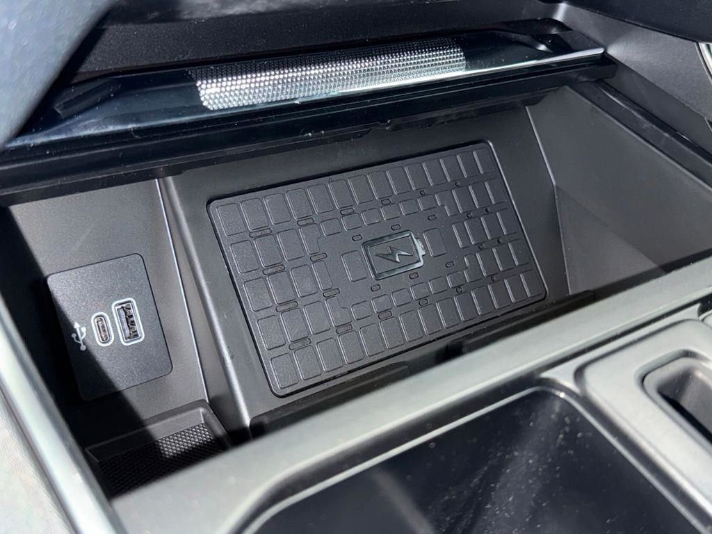 New 2026 Carbonized Gray Metallic Ford Platinum® image 37