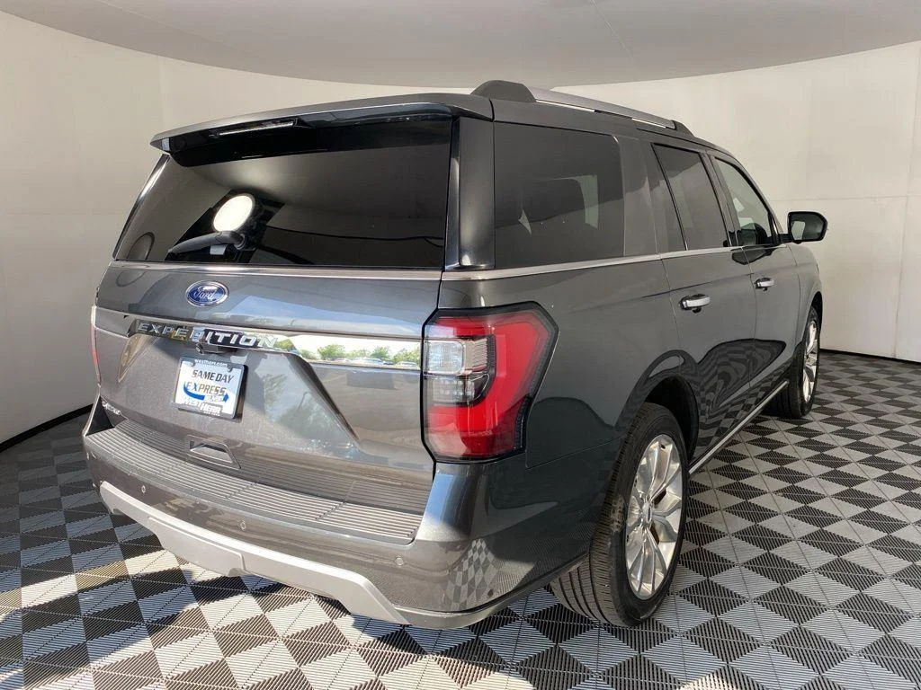 Used 2018 Magnetic Ford Limited image 6