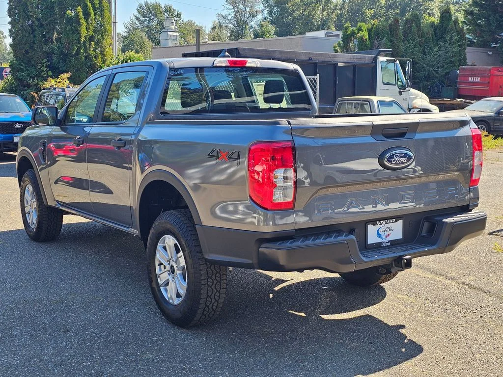 New 2025 Carbonized Gray Metallic Ford XL image 5
