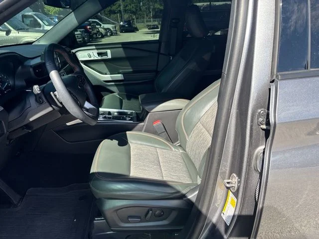 Used 2023 Gray Ford Timberline image 9