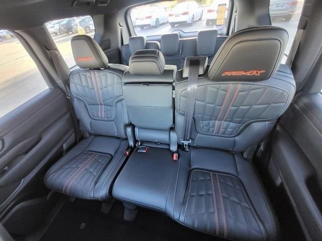 2026 Nissan Armada PRO-4X - Photo 14