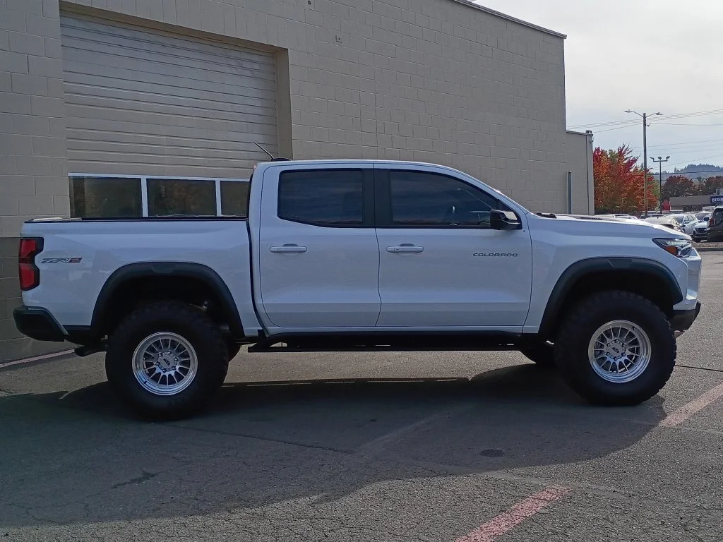 Used 2026 Summit White Chevrolet ZR2 image 3