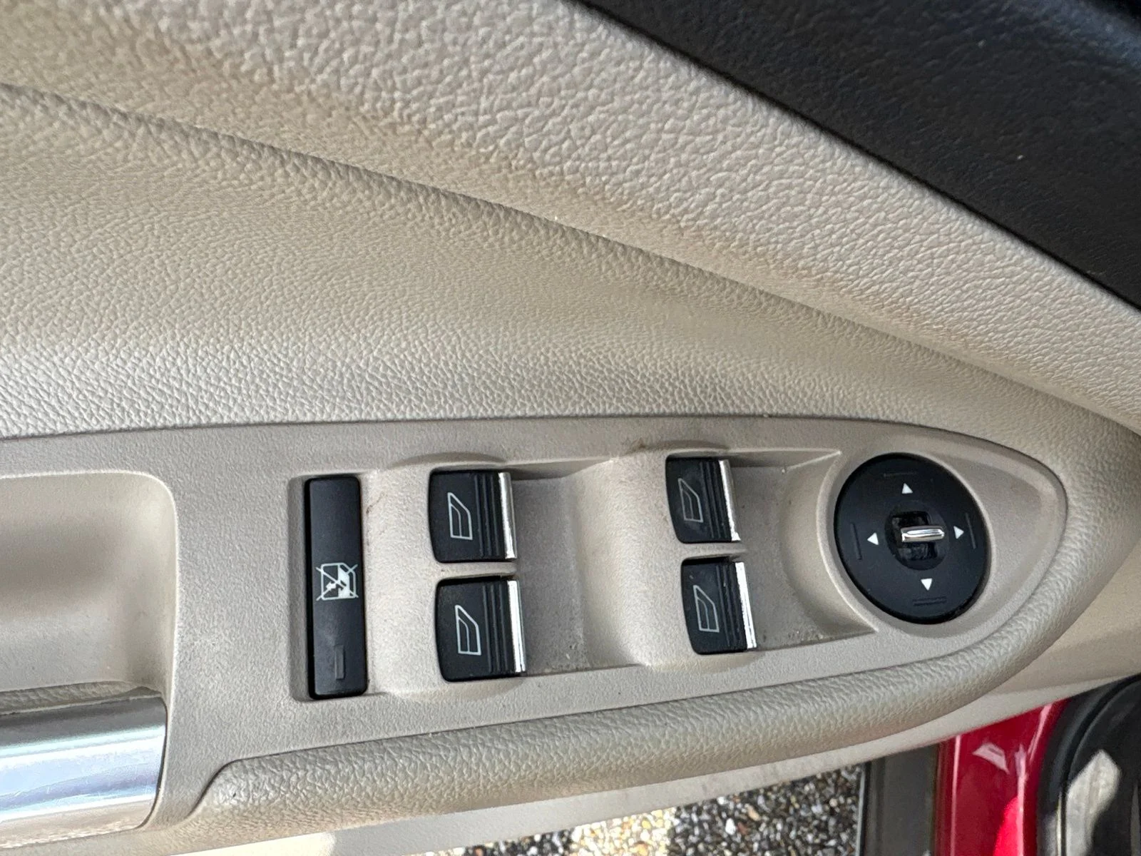 Used 2013 Red Ford SEL image 10