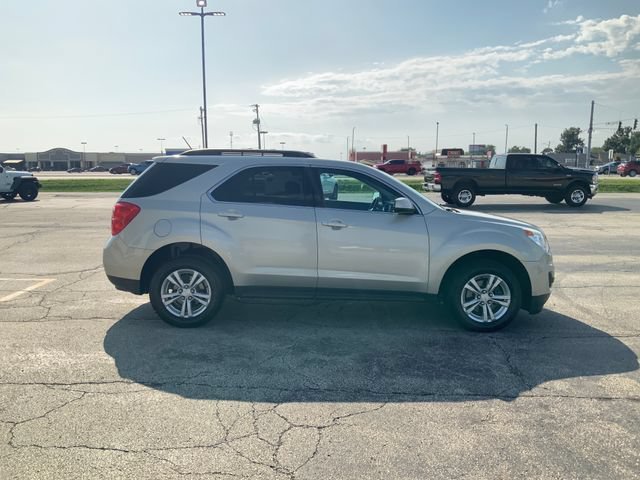 Used 2015 CHAMPAGNE SILVER METALLIC Chevrolet LT image 6