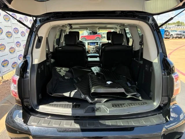 Used 2019 Super Black Nissan Platinum image 6