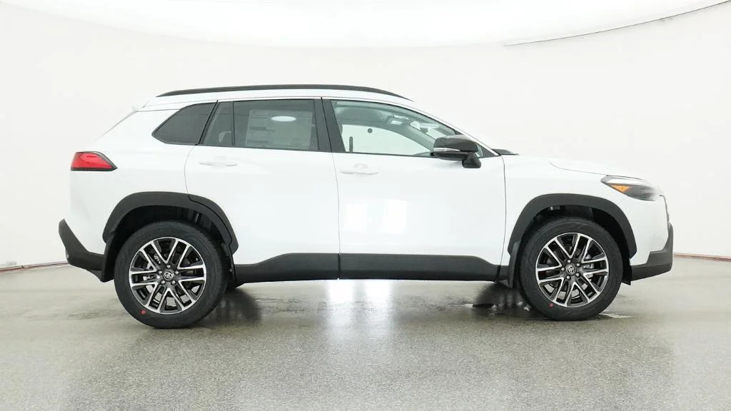 New 2026 Wind Chill Pearl Toyota XLE image 6