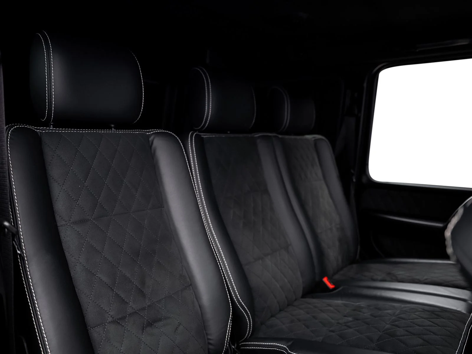 Used 2017 White Mercedes-Benz G 550 Squared image 39