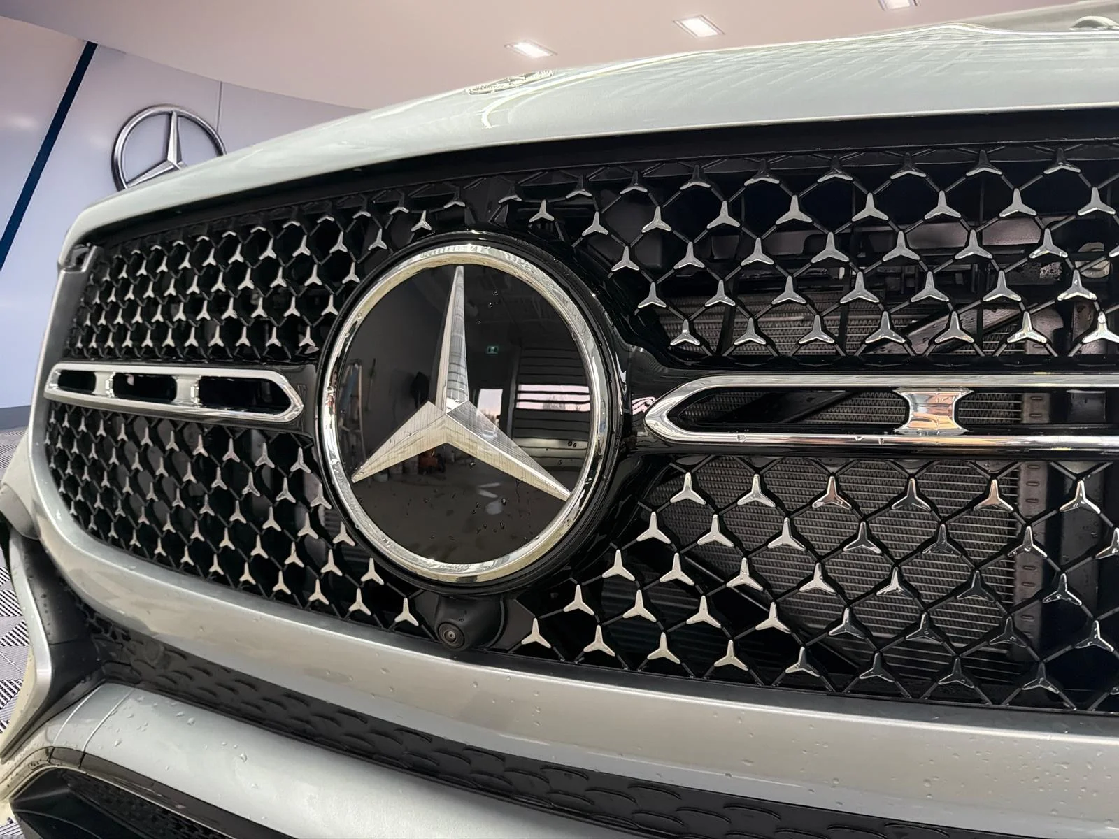 New 2026 Silver Mercedes-Benz GLE 450 4MATIC SUV image 25