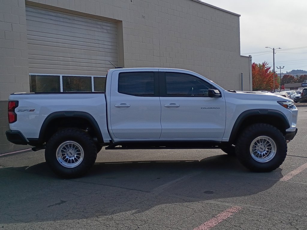 Used 2026 Summit White Chevrolet ZR2 image 3