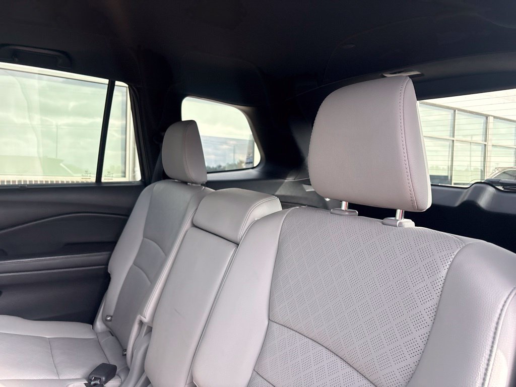 Used 2019 Gray Honda EX-L image 41