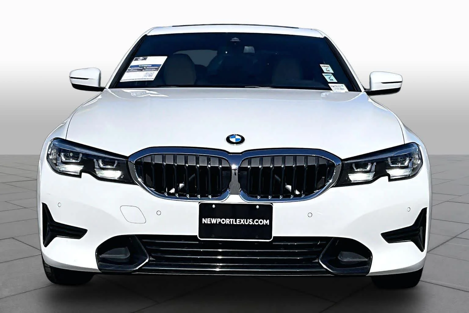 Used 2019 Alpine White BMW 330i image 3