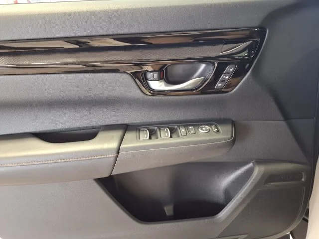 2025 Honda CR-V Sport Touring - Photo 17