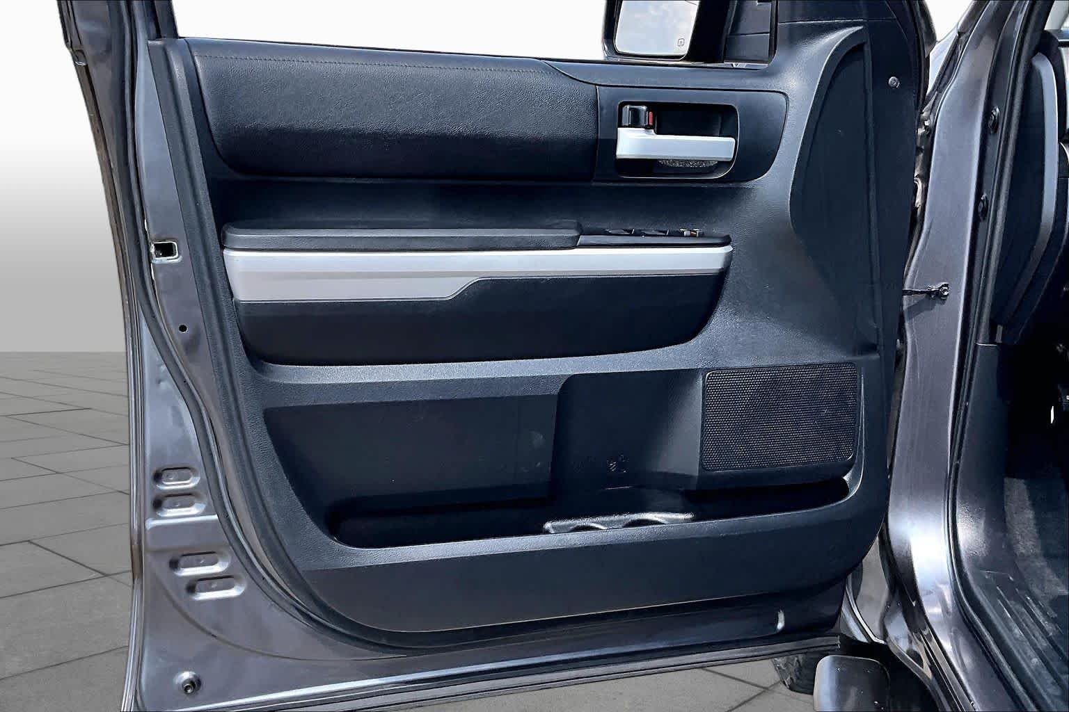 Used 2018 Magnetic Gray Metallic Toyota SR5 image 22