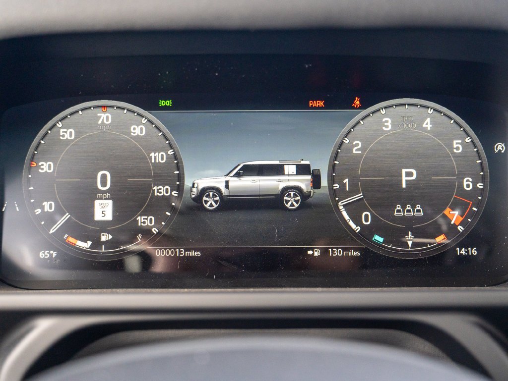 New 2026 Santorini Black Land Rover X-Dynamic SE image 13