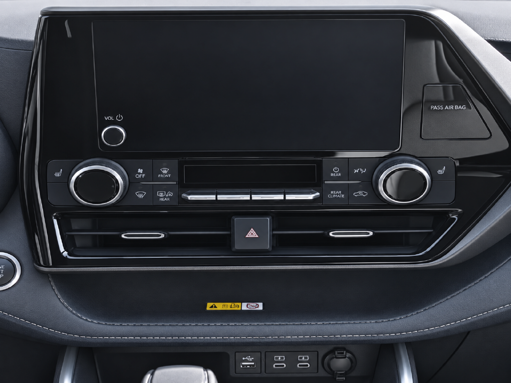 Used 2024  Toyota XLE image 10