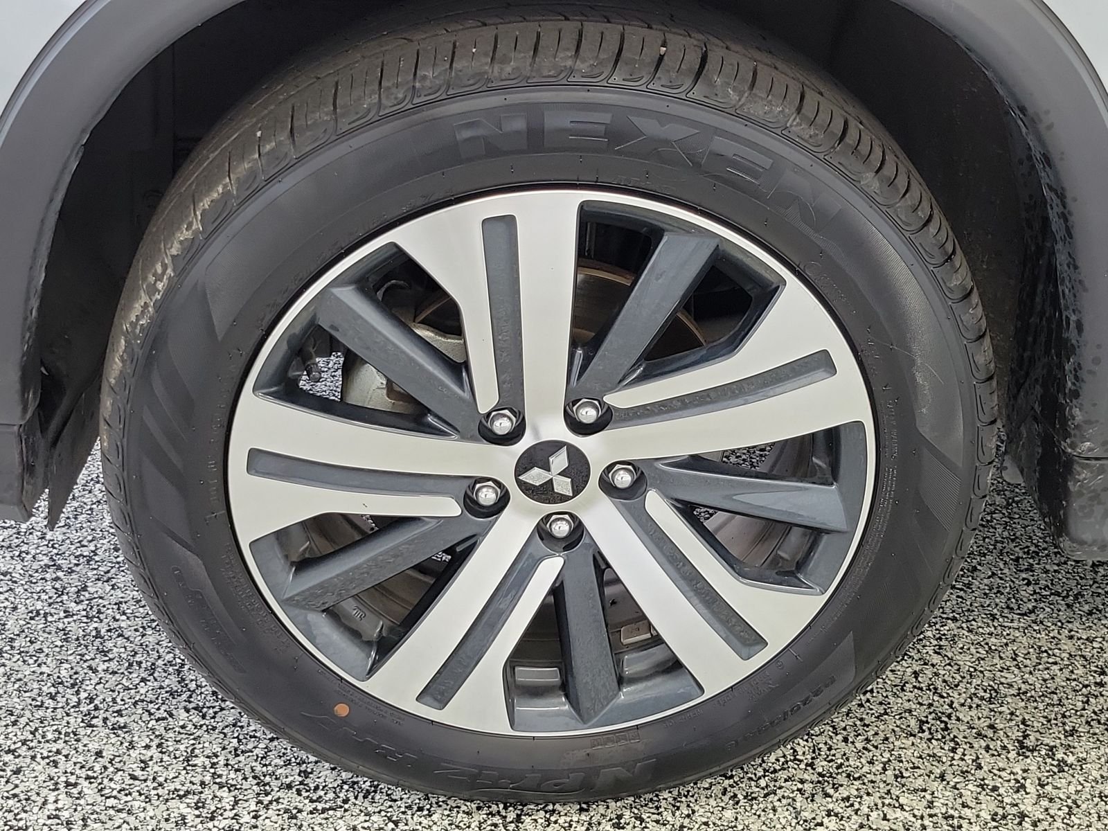 Used 2024 Silver Mitsubishi 2.0 SE image 5