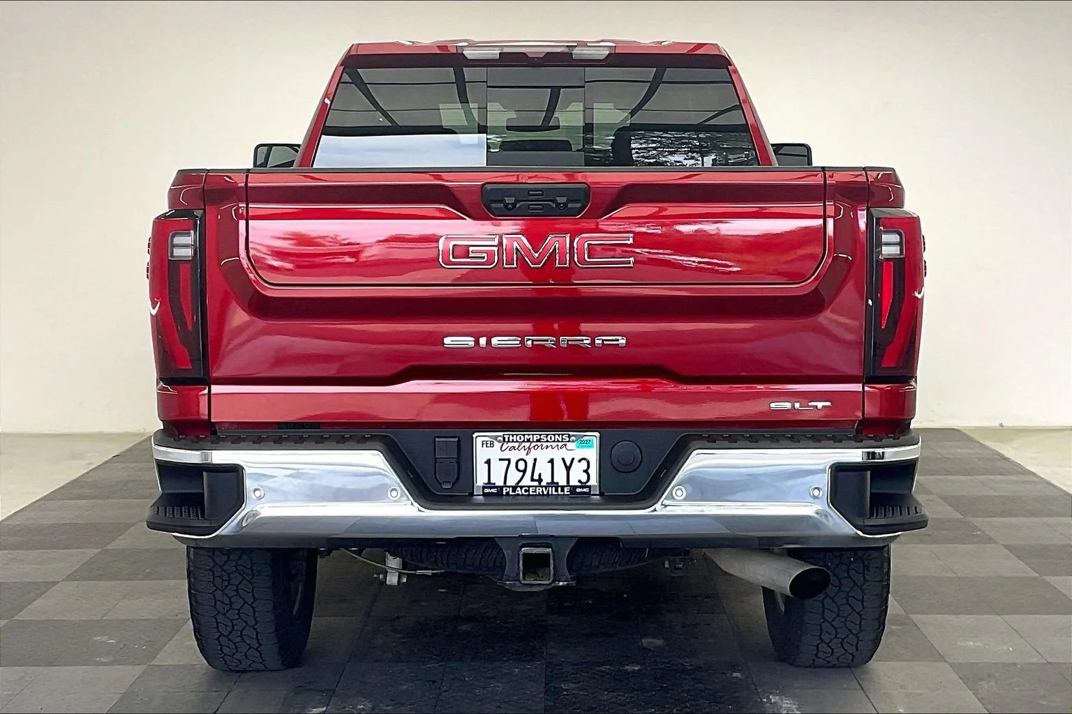 Used 2024 Volcanic Red Tintcoat GMC SLT image 3