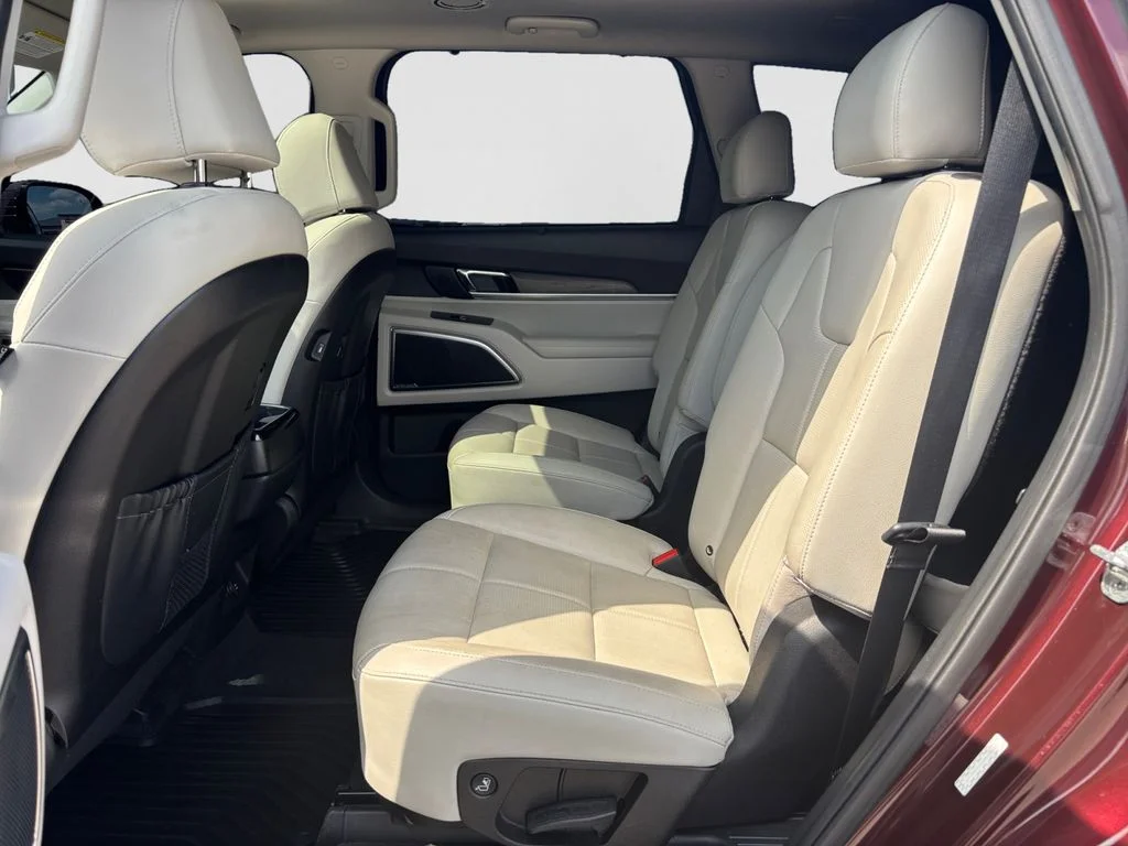 Used 2022 Purple Kia SX image 42