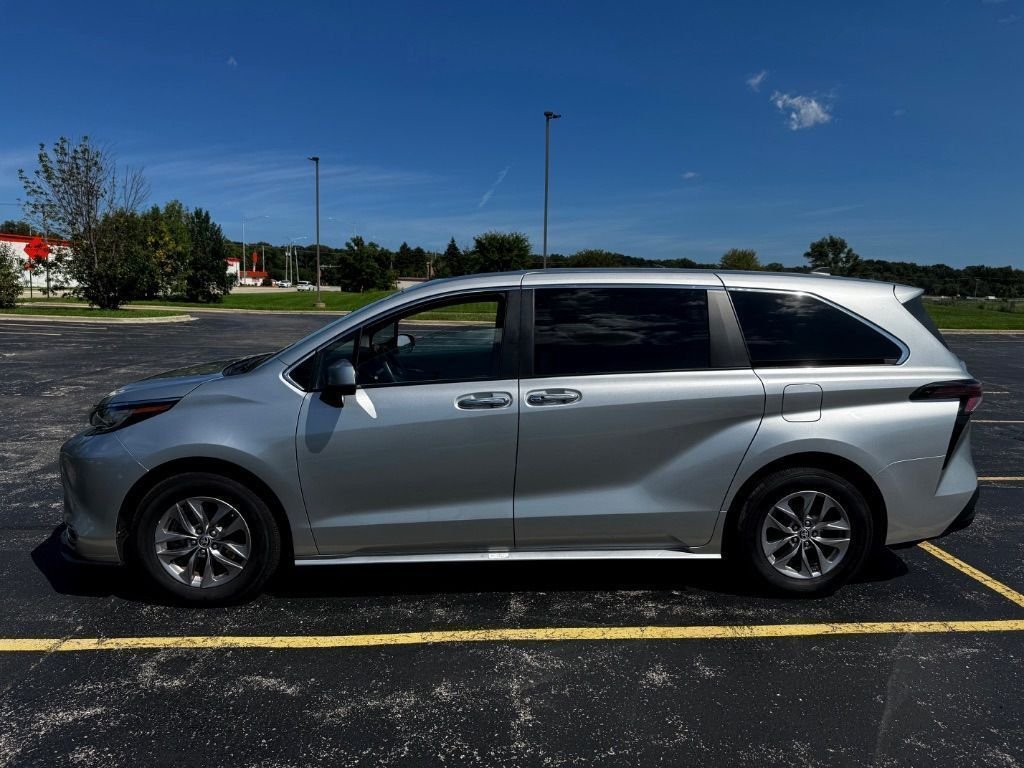 Used 2023 Silver Toyota XLE image 4