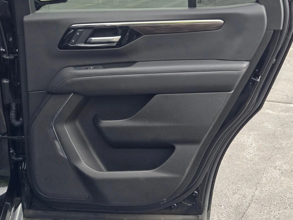2025 Chevrolet Tahoe LT - Photo 10