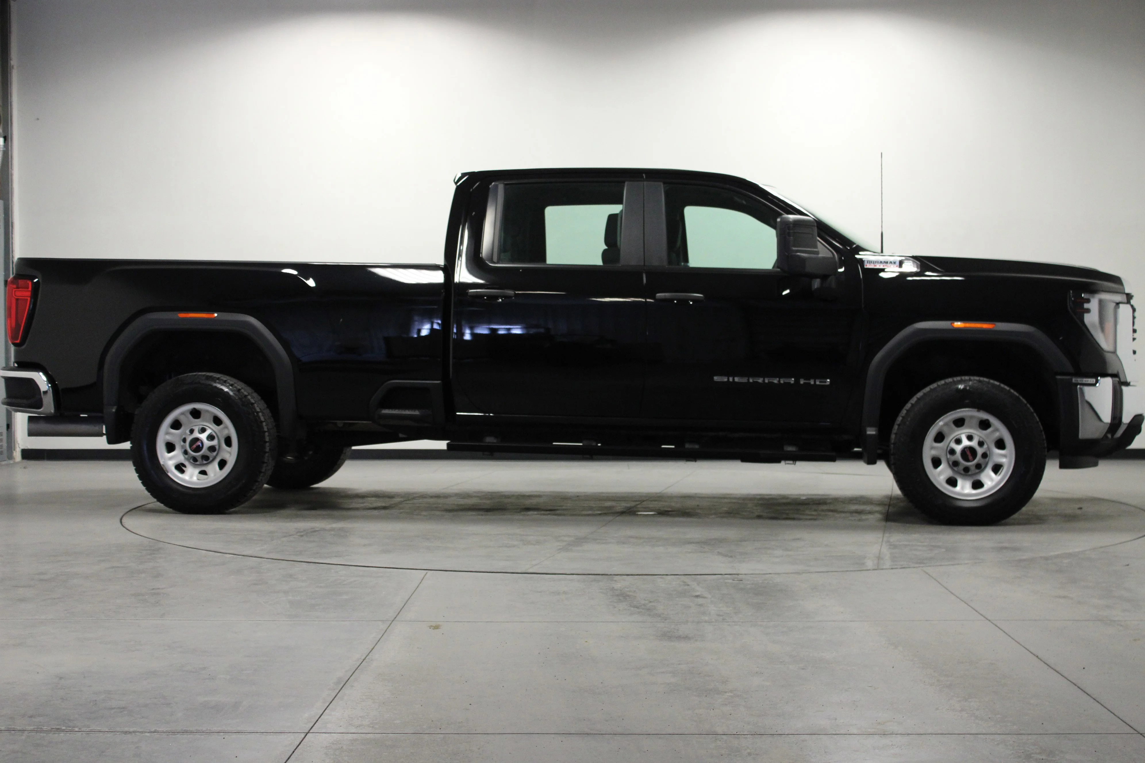 Used 2024 Onyx Black GMC Pro image 3