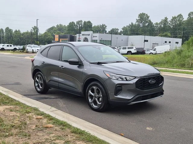 Used 2025 Gray Ford ST-Line image 15