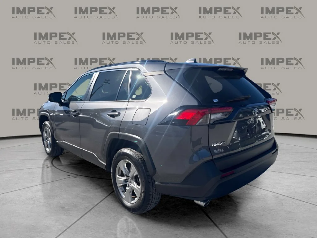 Used 2024 Gray Toyota XLE image 3