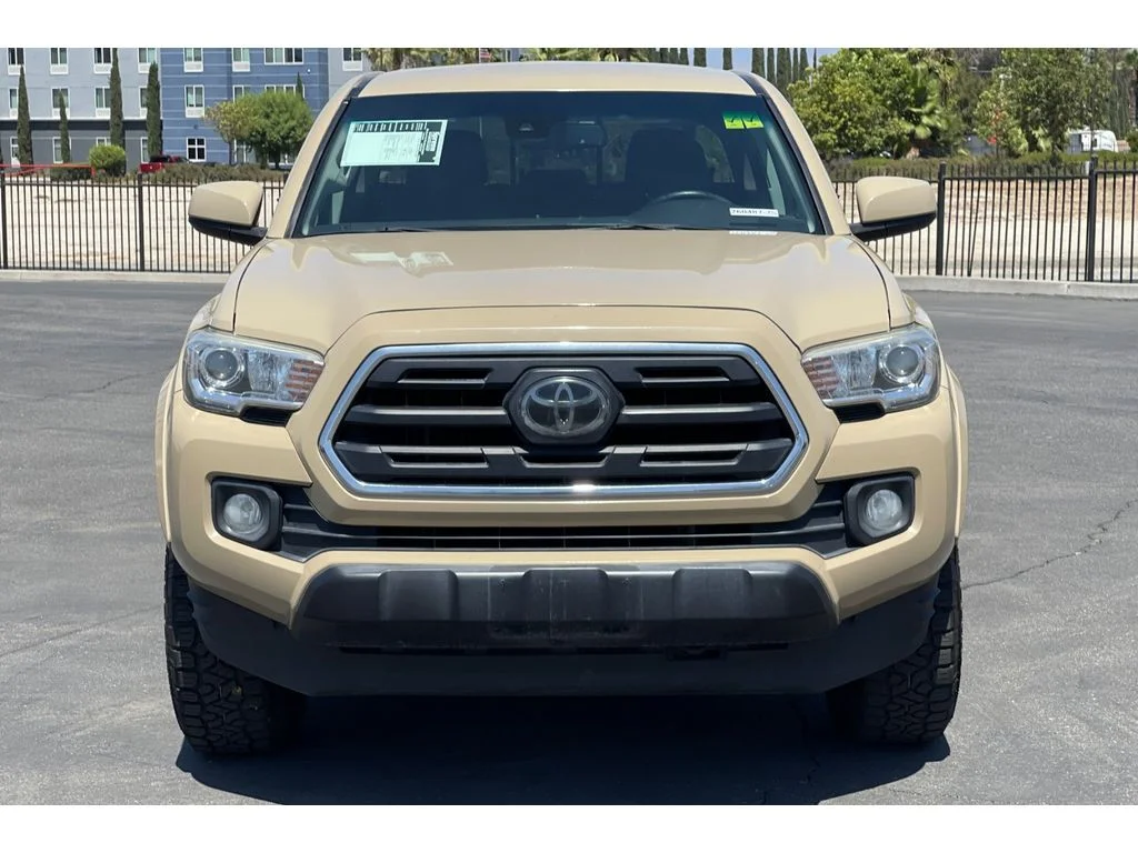 Used 2018 Quicksand Toyota SR5 image 10