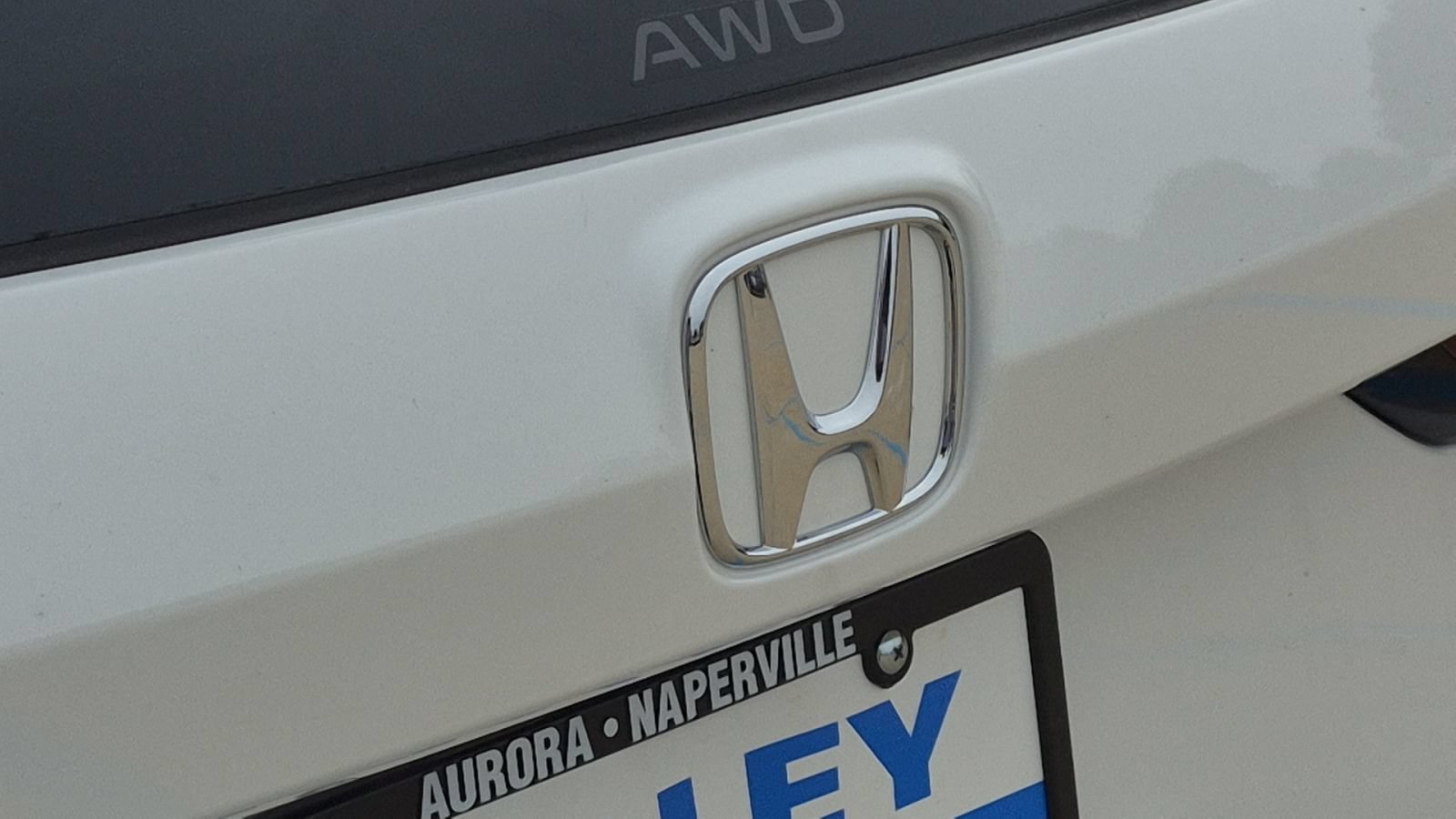 New 2027 Platinum White Pearl Honda Sport-L image 24