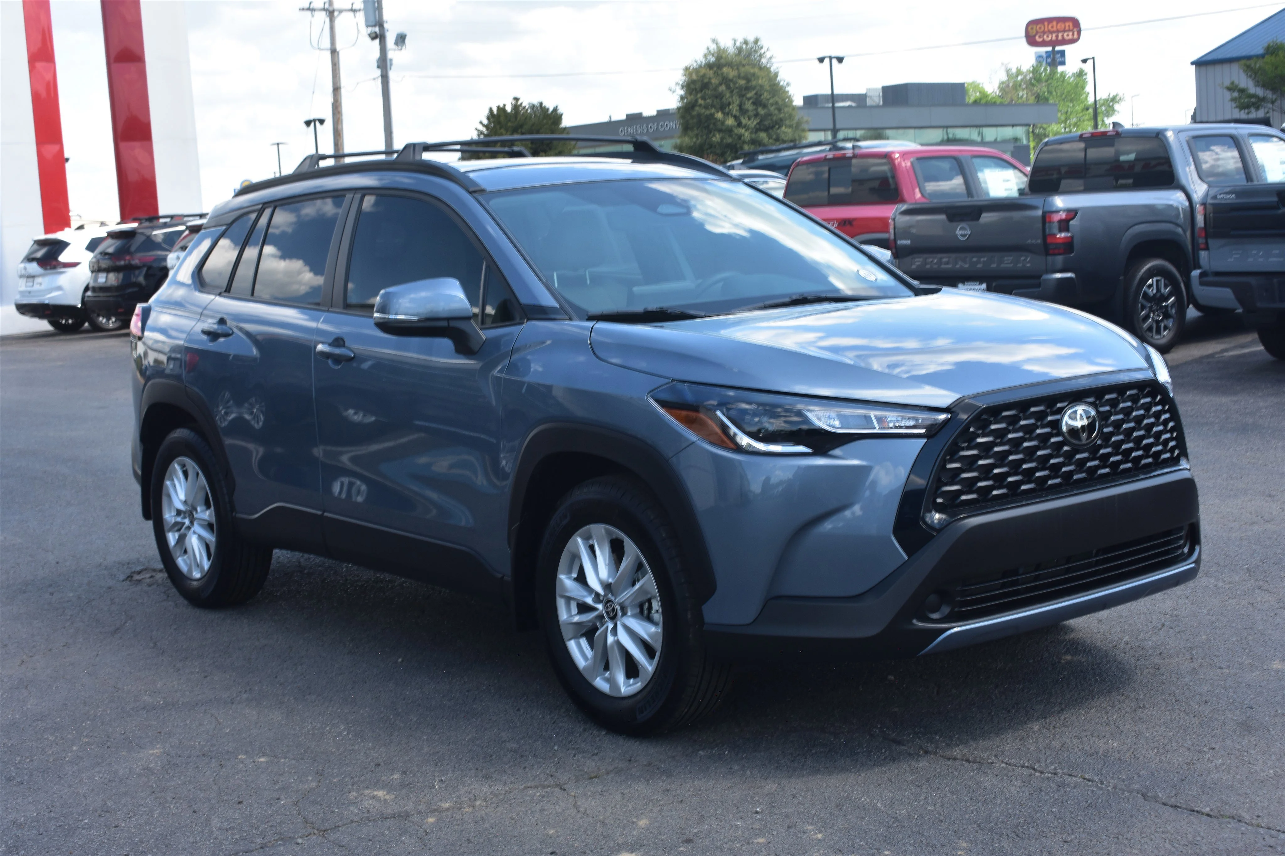 Used 2024  Toyota LE image 3