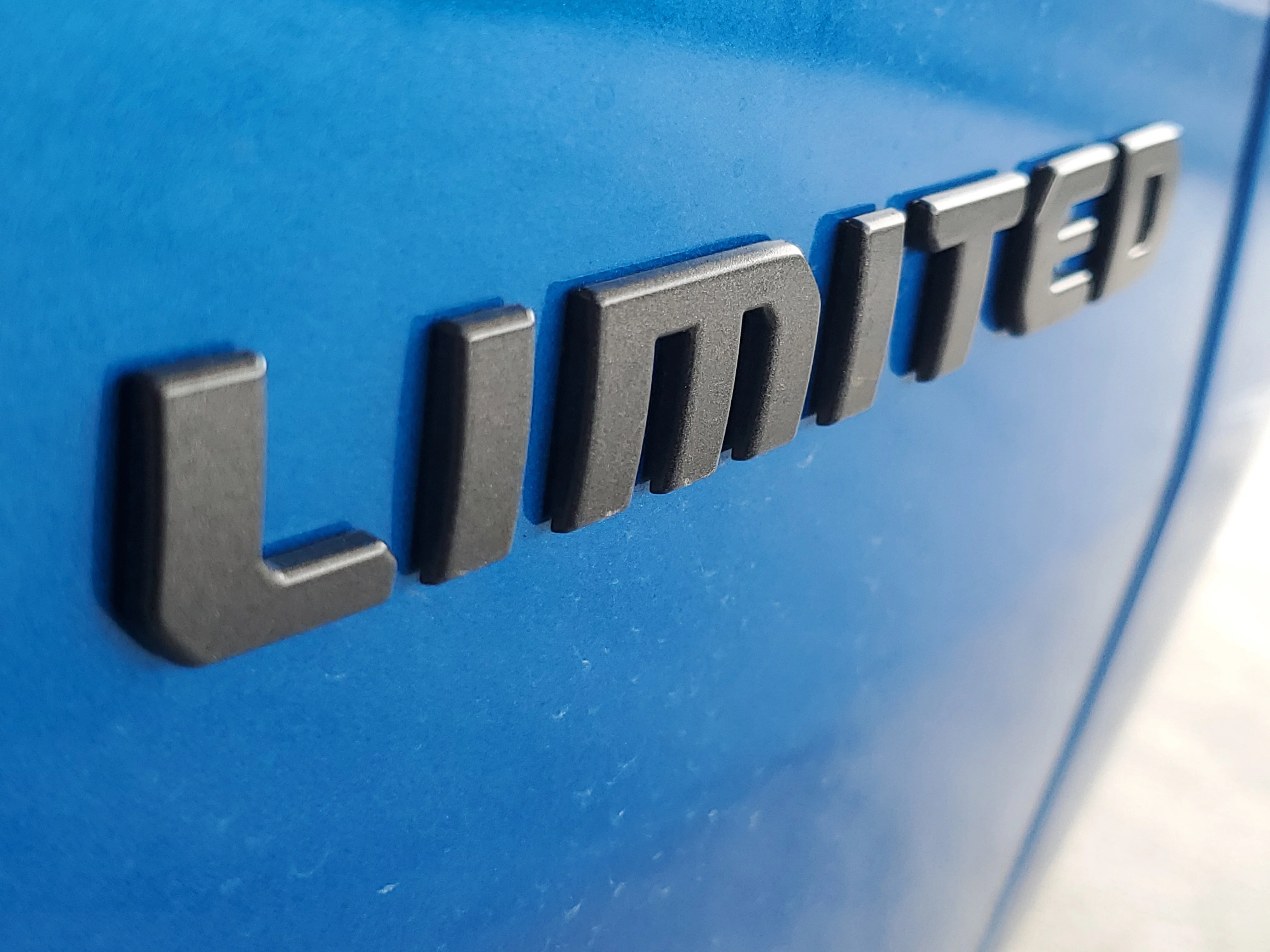 New 2026 Hydro Blue Pearl-Coat Exterior Paint Jeep Limited image 6