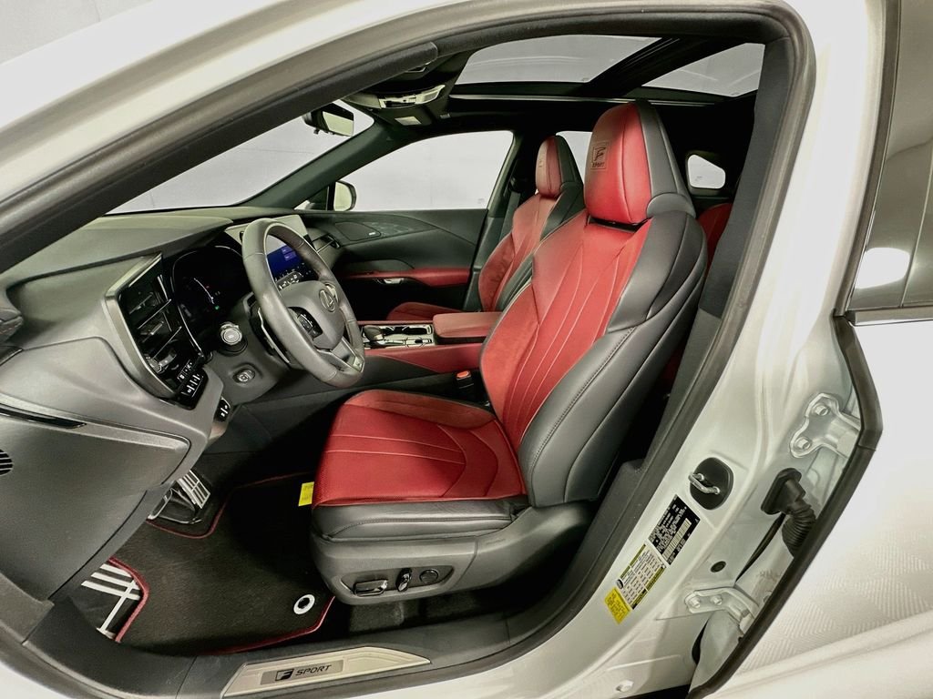 Used 2024 Ultra White Lexus 500h F SPORT Performance image 21