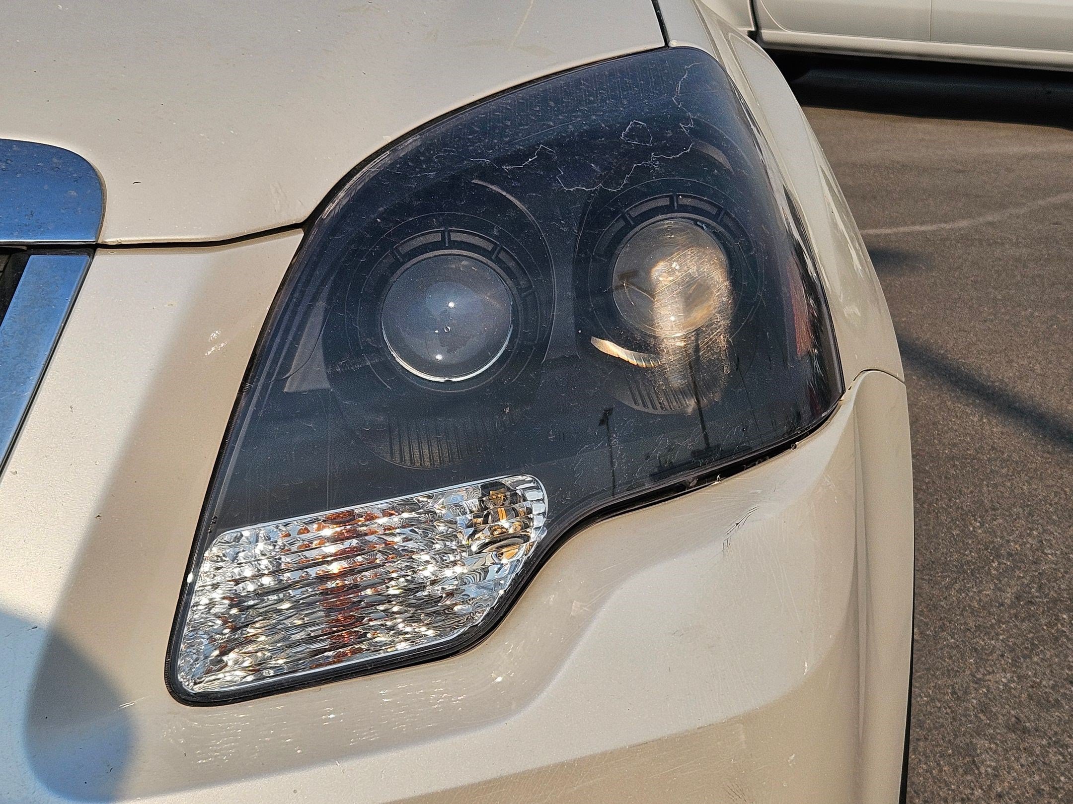 Used 2010 White Diamond Tricoat GMC SLT1 image 10
