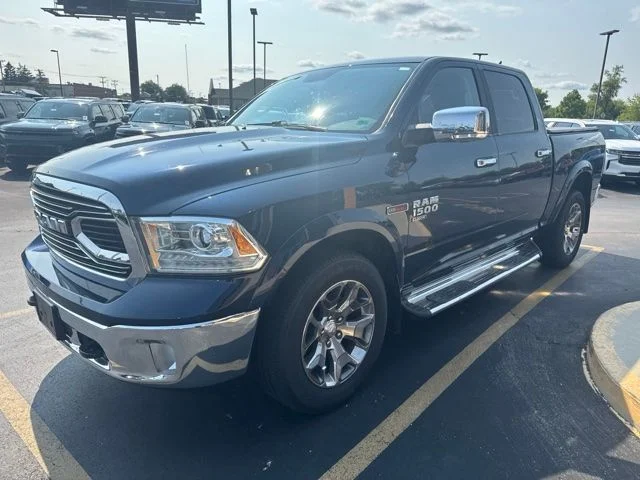 Used 2019 Patriot Blue Pearlcoat Ram Laramie image 4
