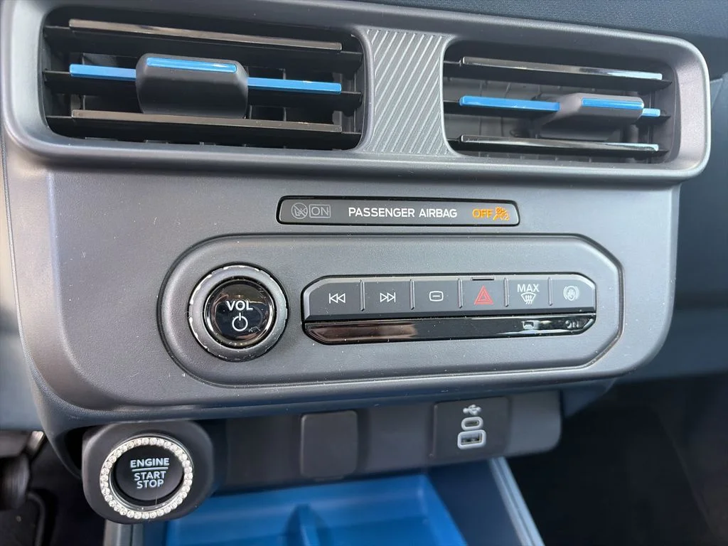 Used 2025 Gray Ford XLT image 23