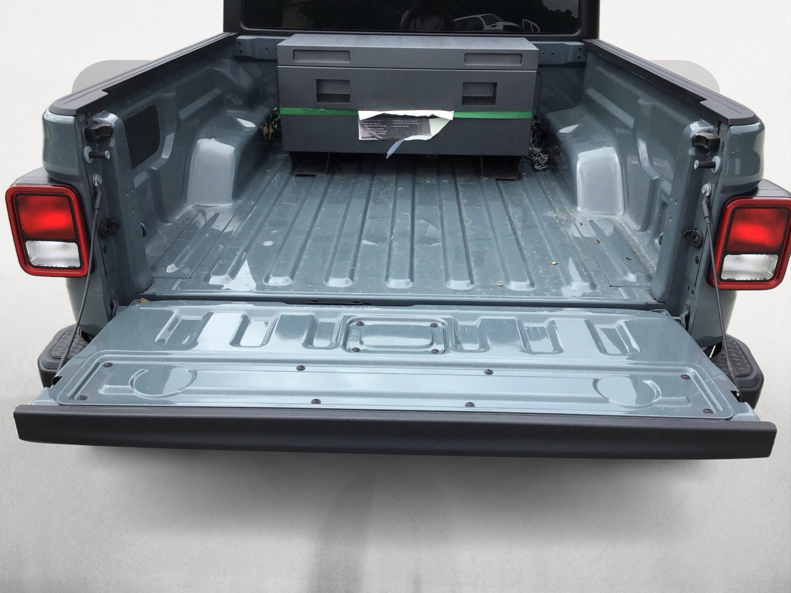 Used 2025 Anvil Clearcoat Jeep Sport image 14