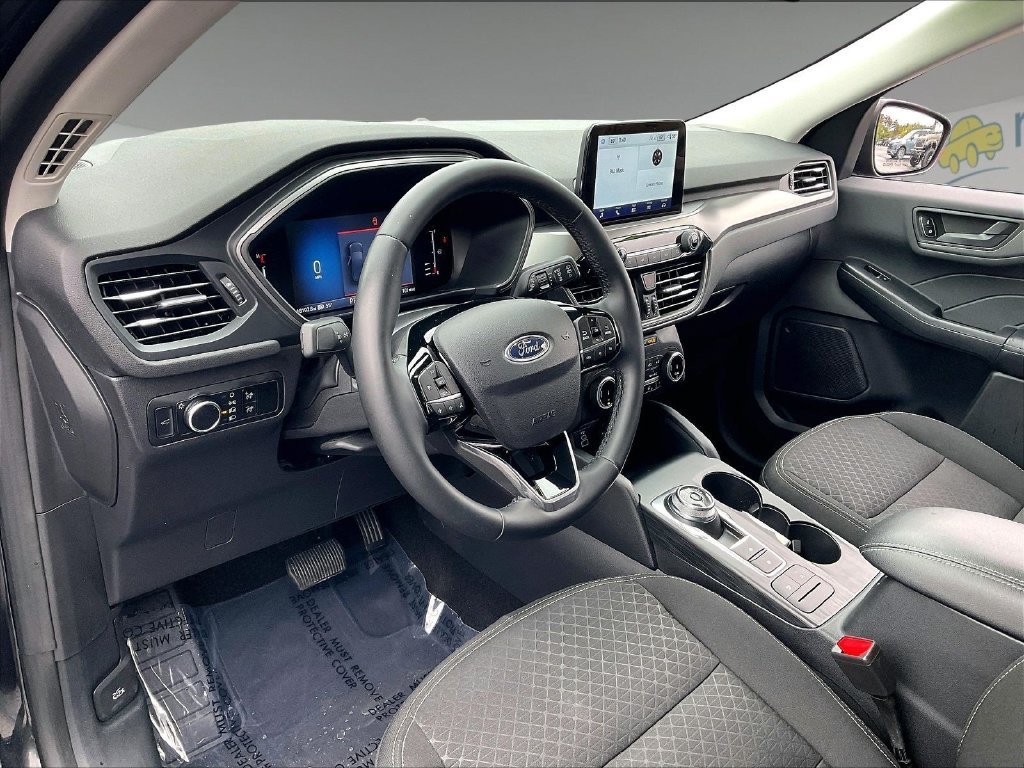 Used 2024 Black Metallic Ford Active image 8
