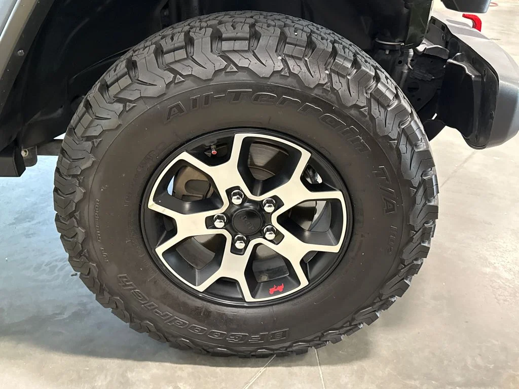 Used 2021 Green Jeep Unlimited Rubicon image 16
