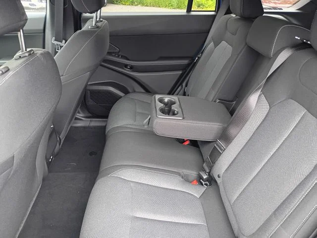 New 2026 Hydro Blue Pearl-Coat Exterior Paint Jeep Laredo image 19