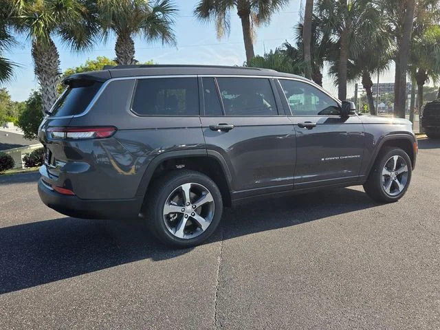 New 2026 Baltic Gray Metallic Clear-Coat Exterior Paint Jeep Limited image 8