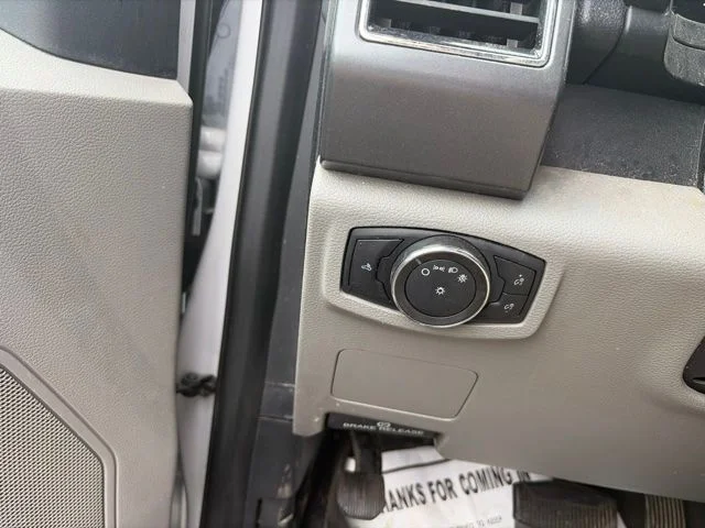 Used 2021 White Ford XLT image 9