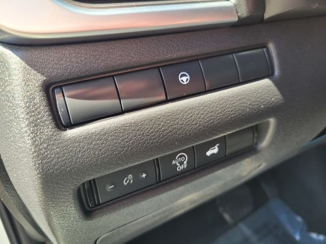 Used 2025 White Nissan SV image 19