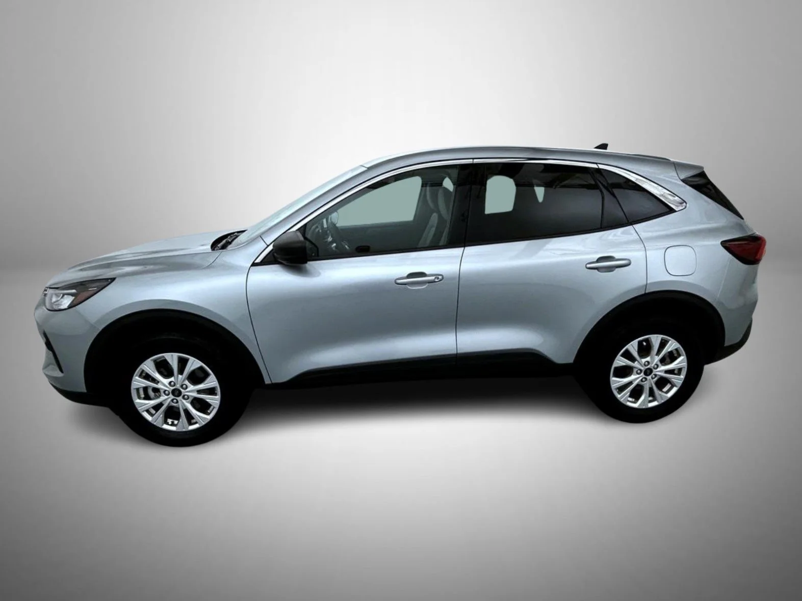 Used 2023 Silver Ford Active image 8